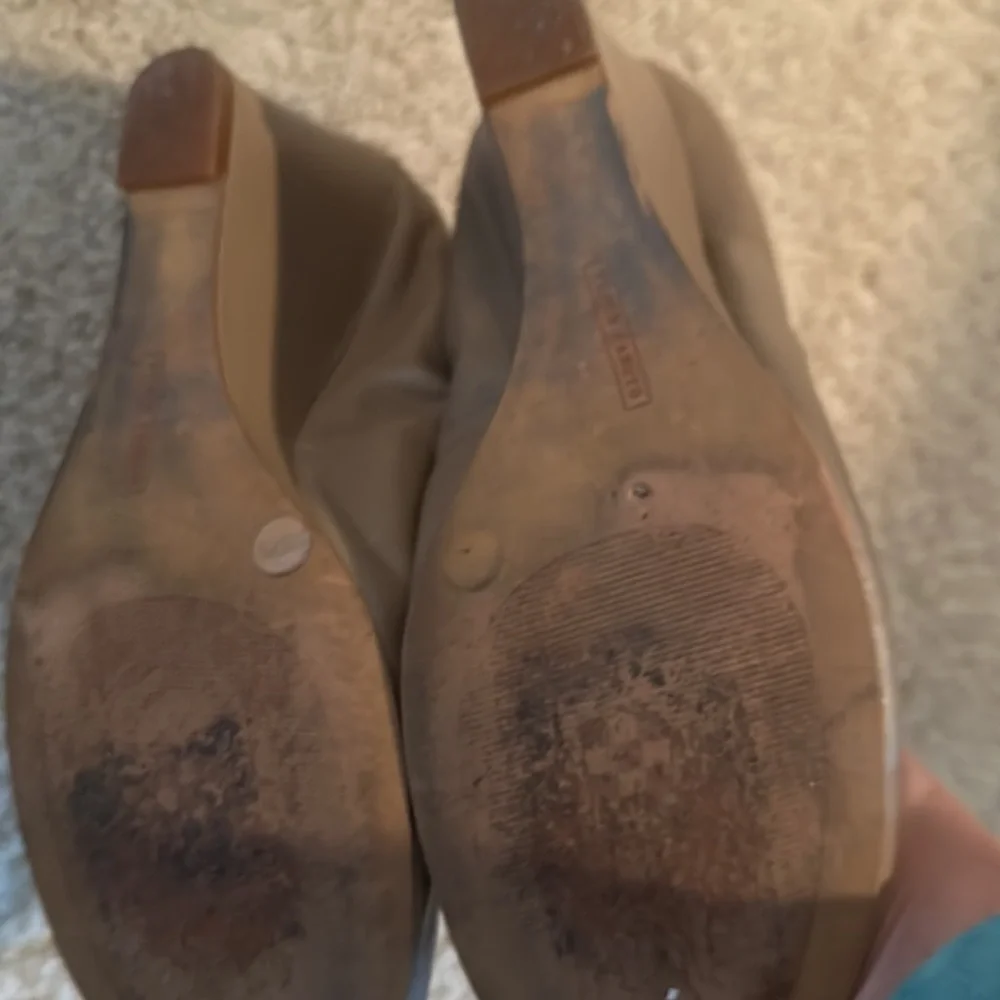 Vince Camuto, wedge, taupe, size 9.5.